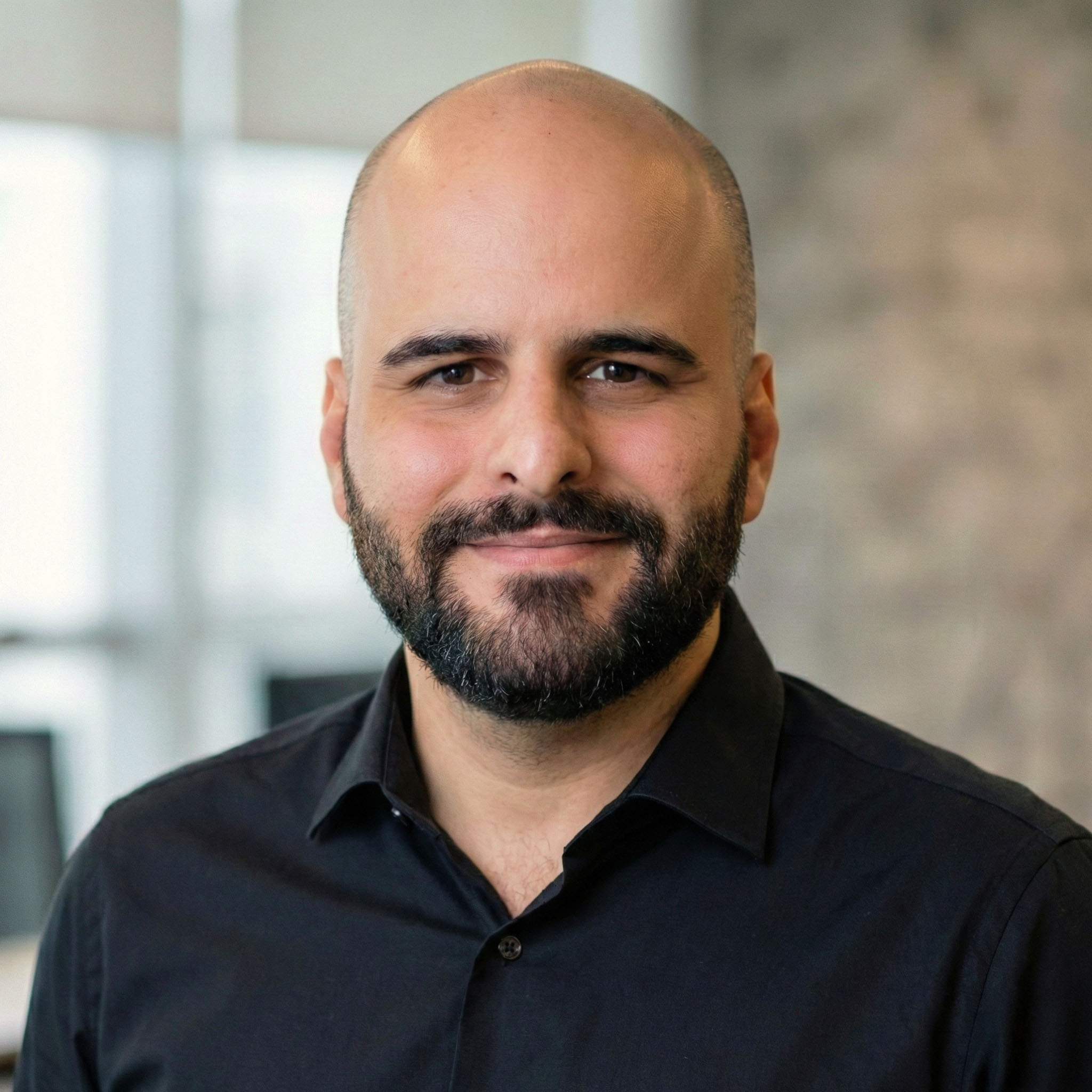 Wagner Lima - AI-Augmented Solutions Architect